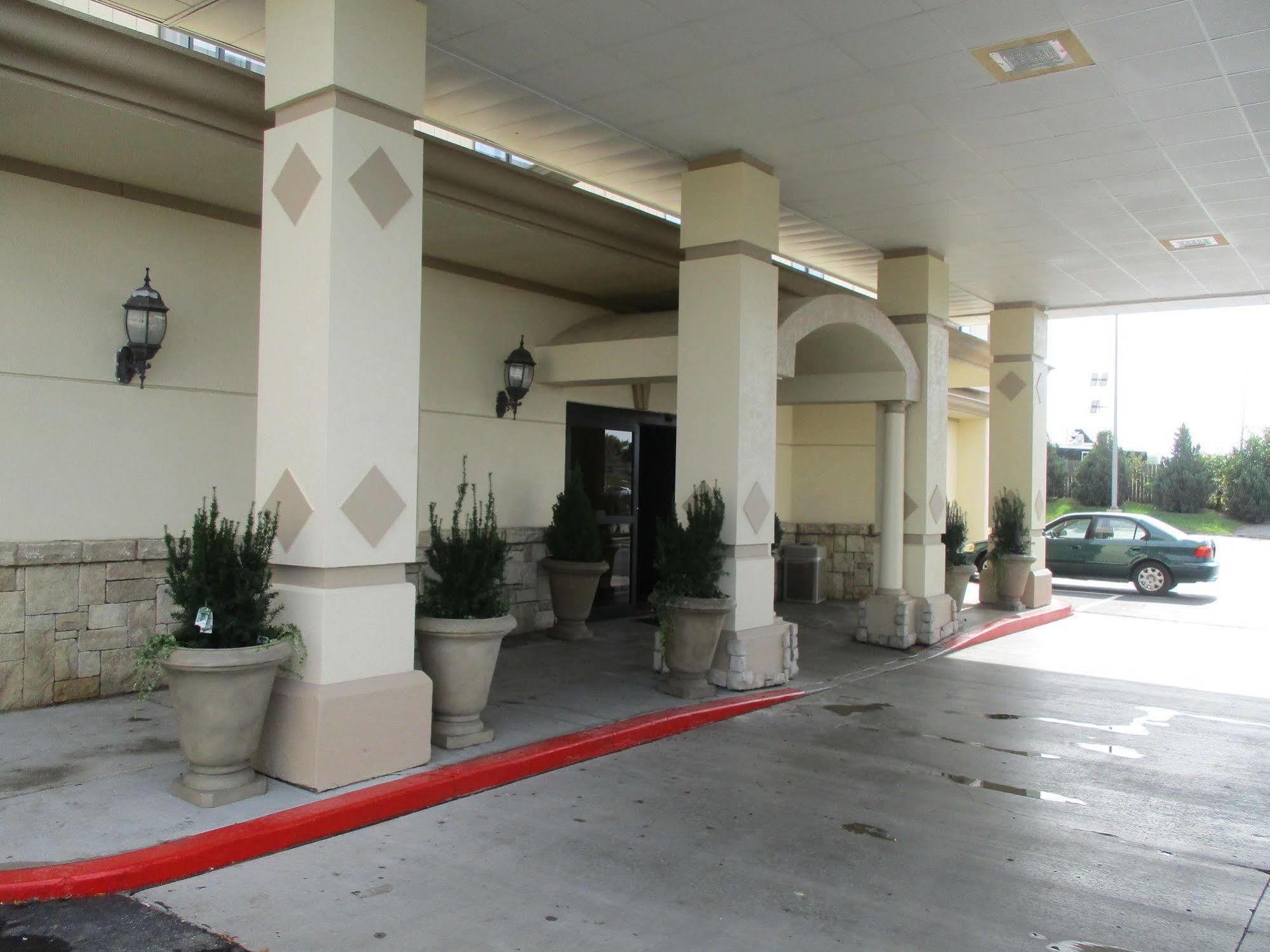 Best Host Inn Plaza Kansas City Buitenkant foto