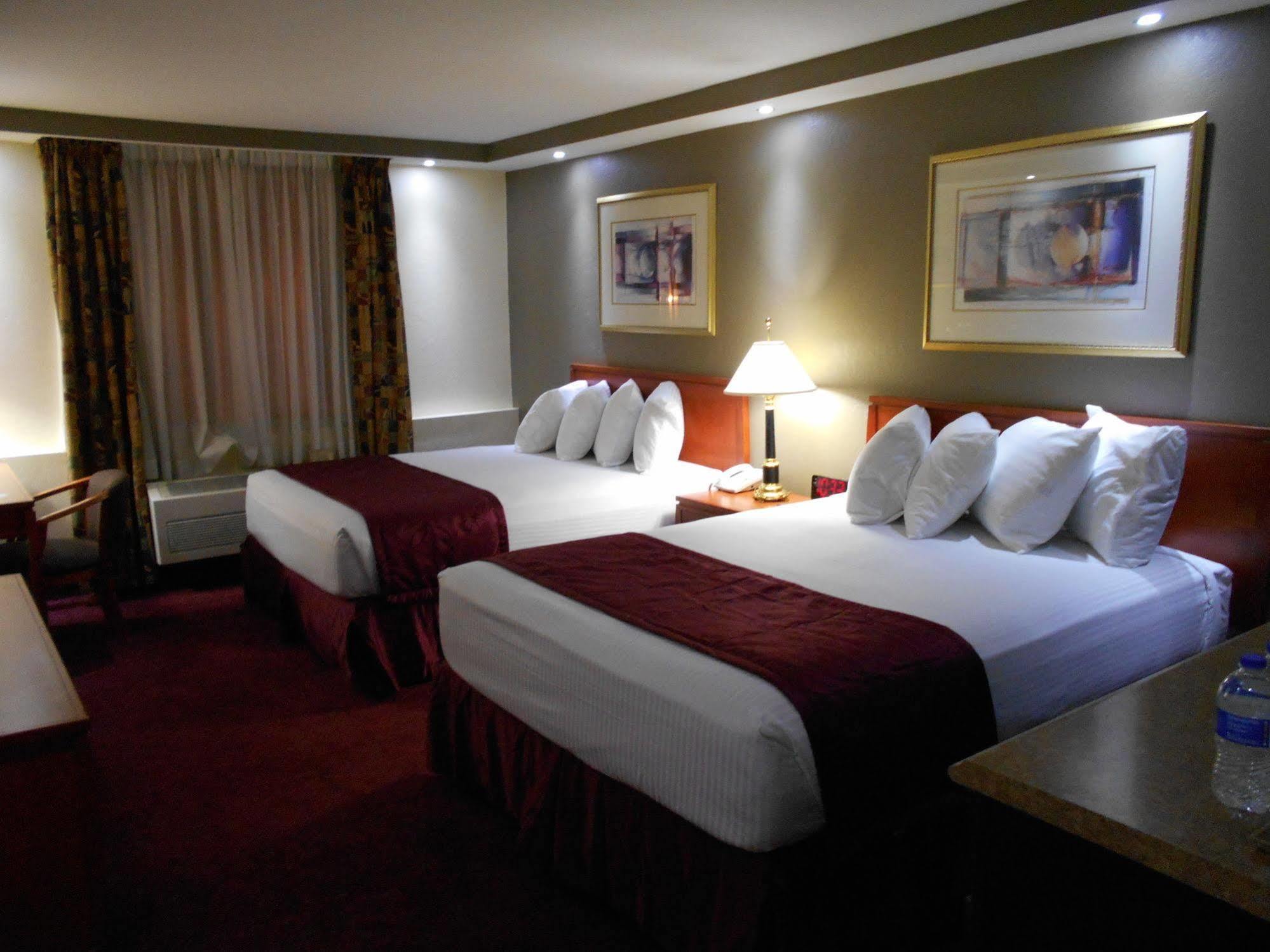 Best Host Inn Plaza Kansas City Buitenkant foto